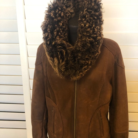 Chocolate Brown short SHEARLING LEATHER COAT - Fits sizes 7-9 - Picture 4 of 7